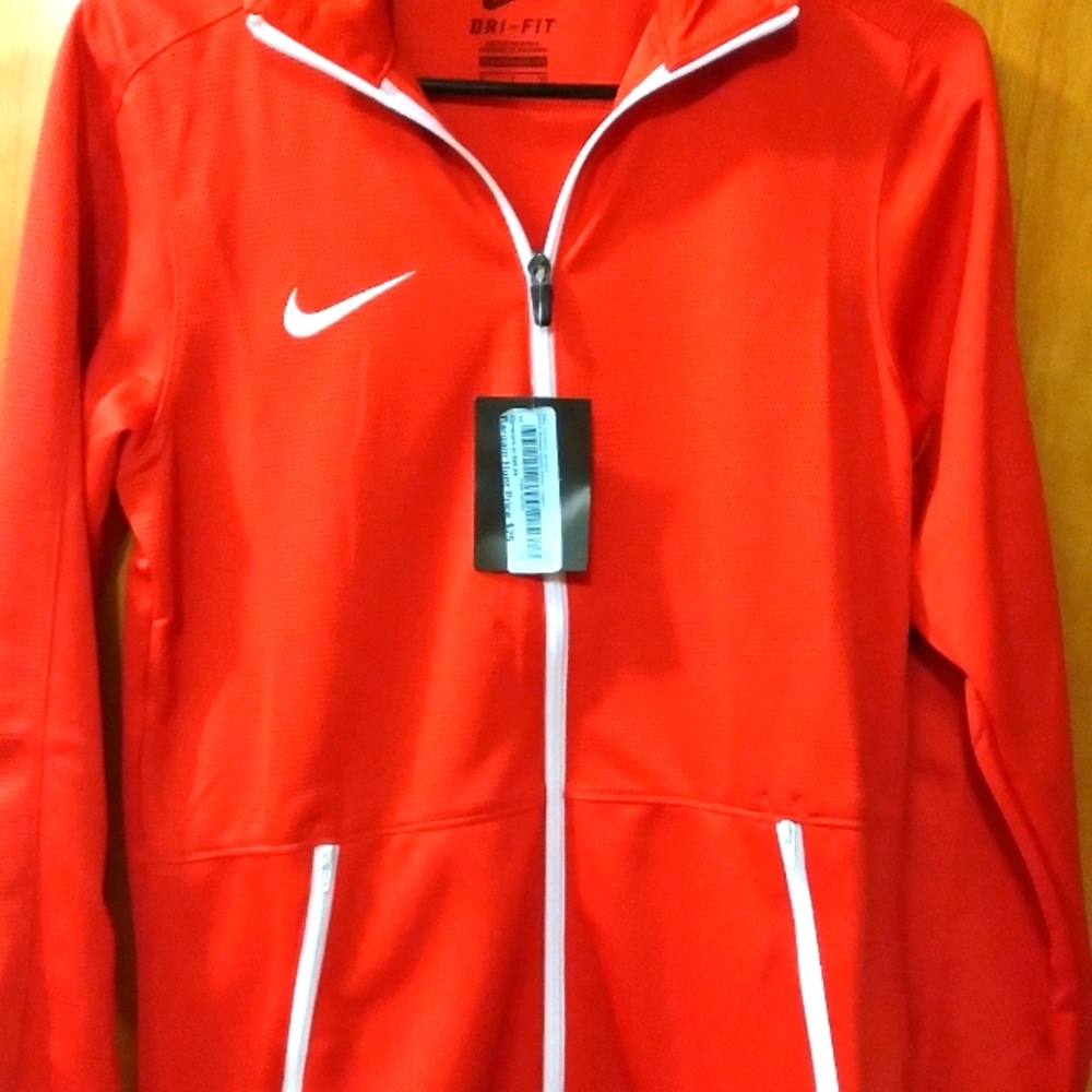 Women's lightweight Nike zip up jacket